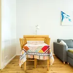 Central Apartment In Trendy Friedrichshain